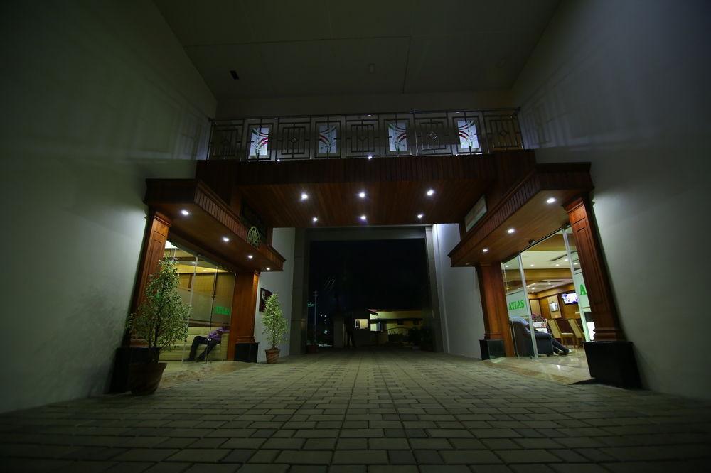 Atlas Airport Hotel Apartment Nedumbassery Buitenkant foto