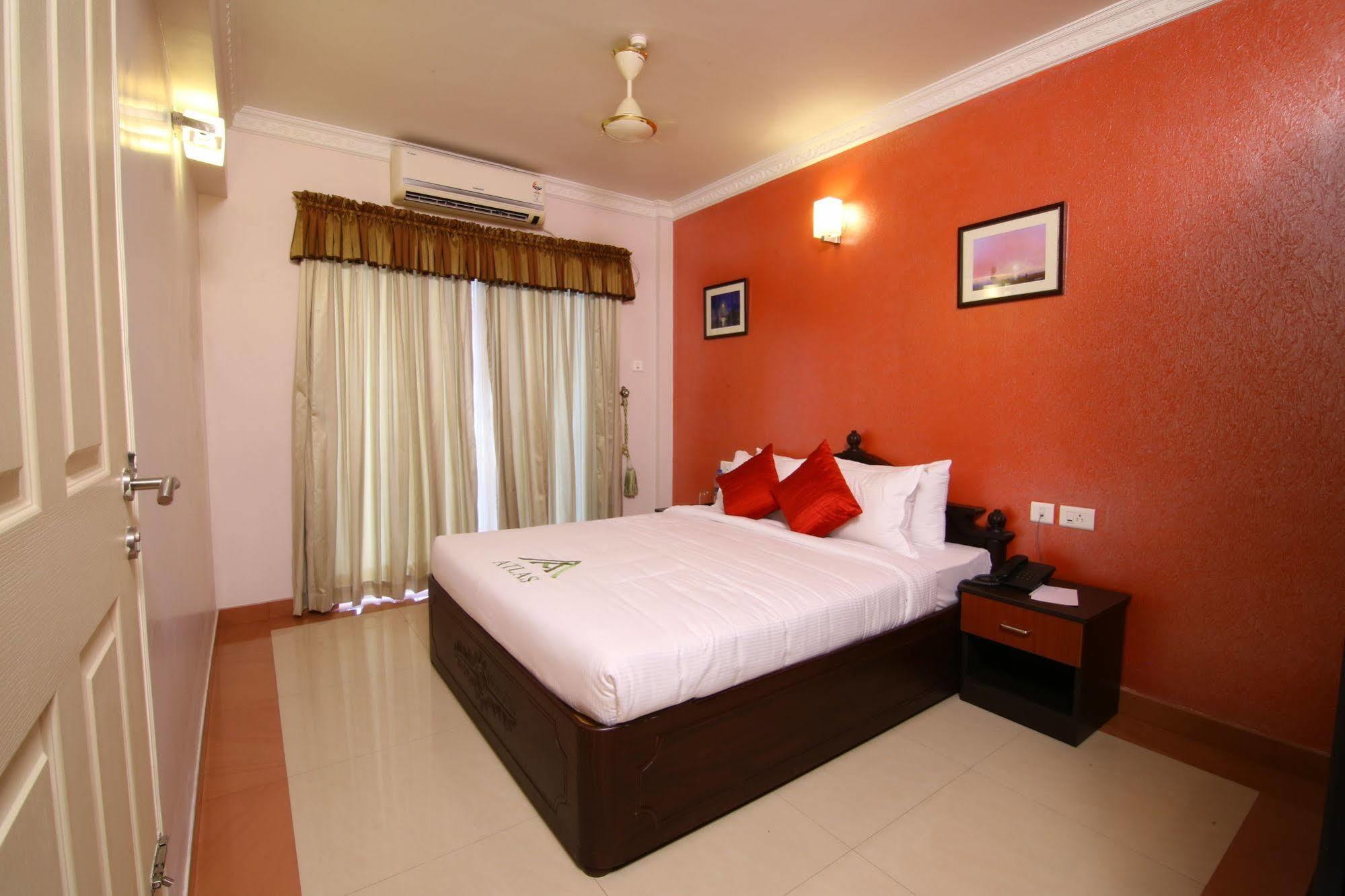 Atlas Airport Hotel Apartment Nedumbassery Buitenkant foto